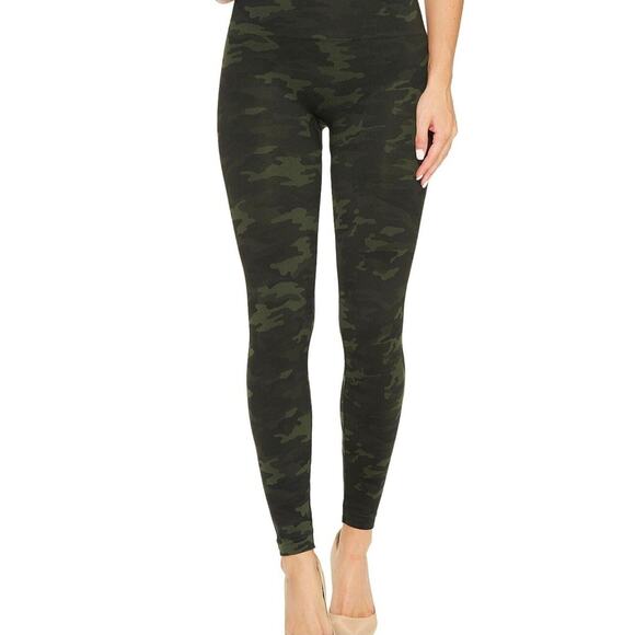 SPANX Look At Me Now Seamless Green Camo Leggings – Size M – EUC - Picture 1 of 9